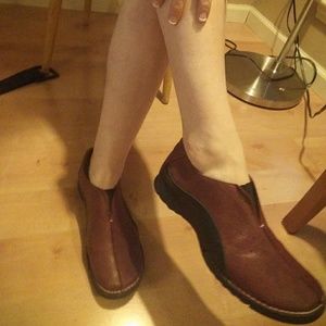 Sergio Tomani  burgundy leather walking shoes or s